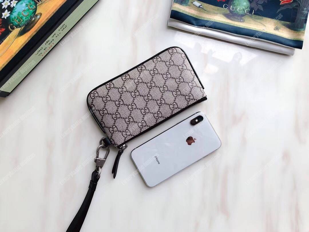 G*u*i bee print gg sup*e cellphone pouch
