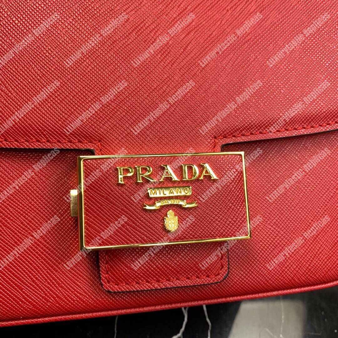 Pra*a emblème saffiano leather bag red