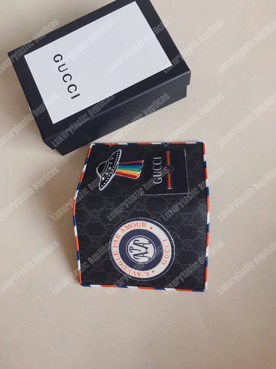 G*u*i courrier gg sup*e passport case black