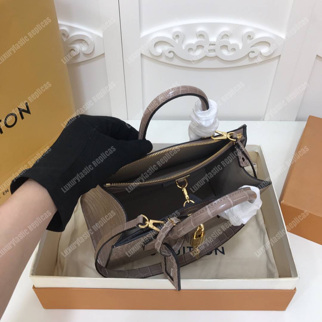 LV City Steamer PM Crocodilien Briliant Taupe