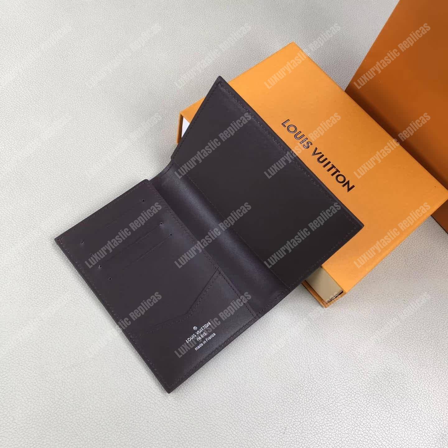 LV Passport Cover Utah Leather Marron