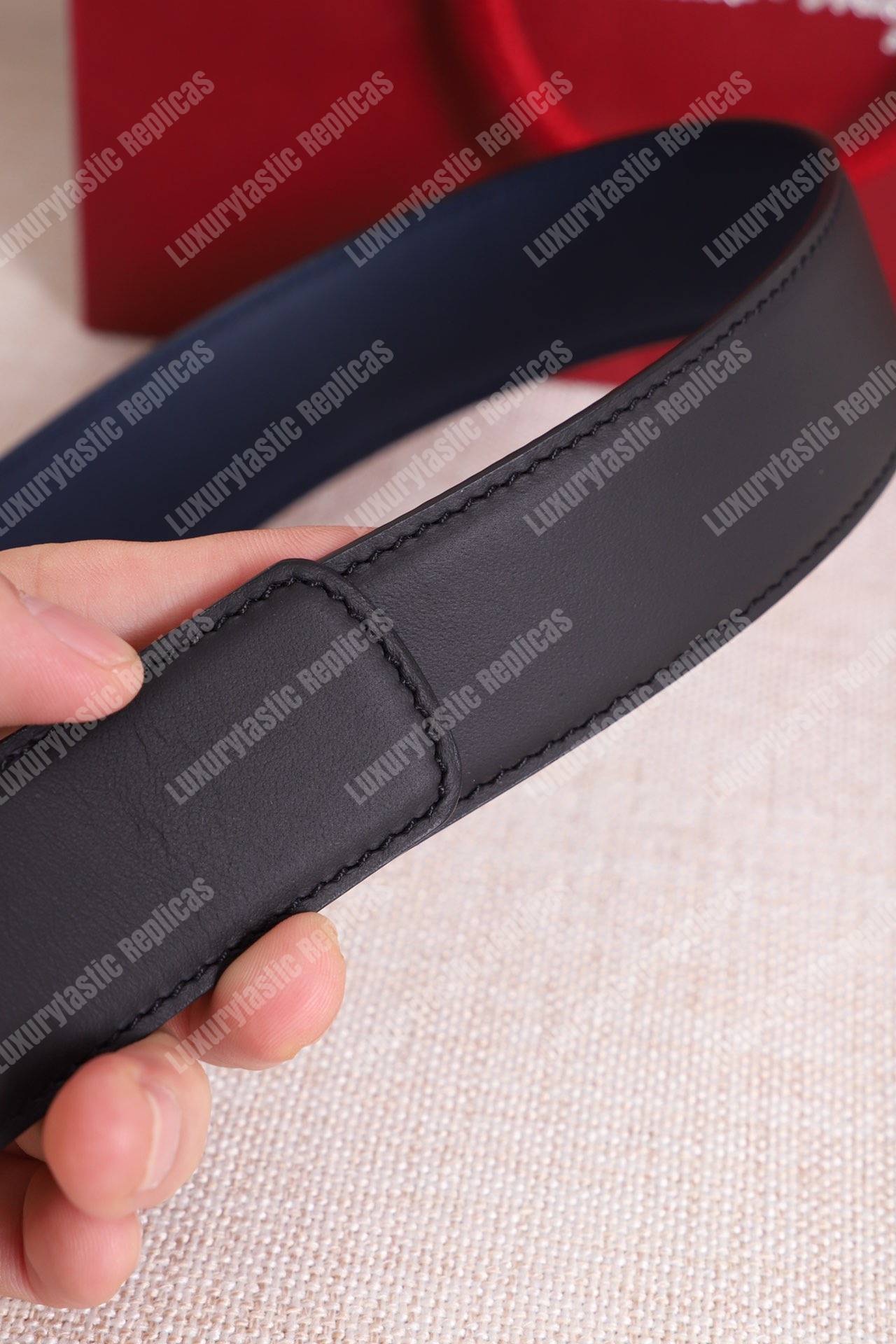 ﻿Salvatore Ferragamo Adjustable and Reversible Gancini Belt