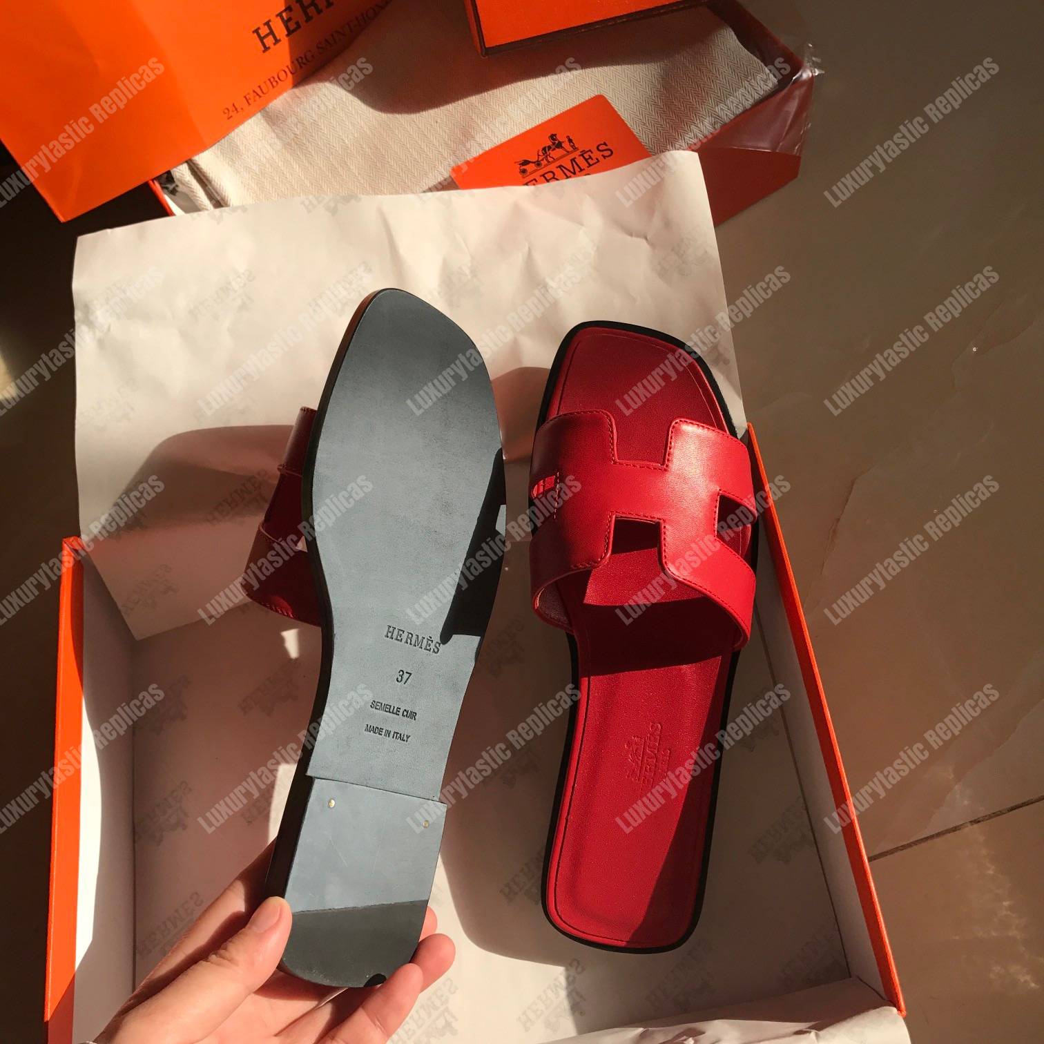 H**mes oran sandal calfskin leather red
