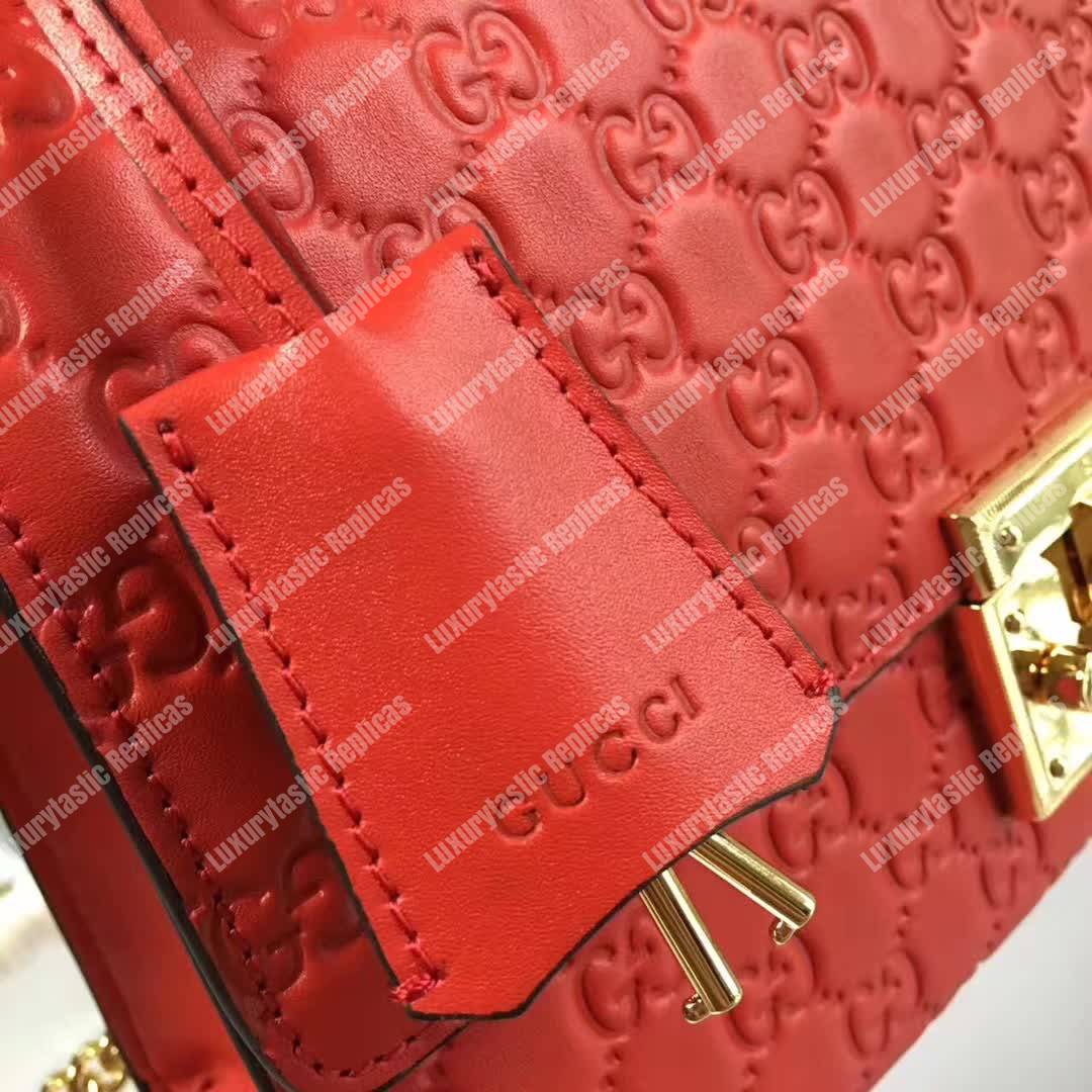 G*u*i padlock medium signature shoulder bag red