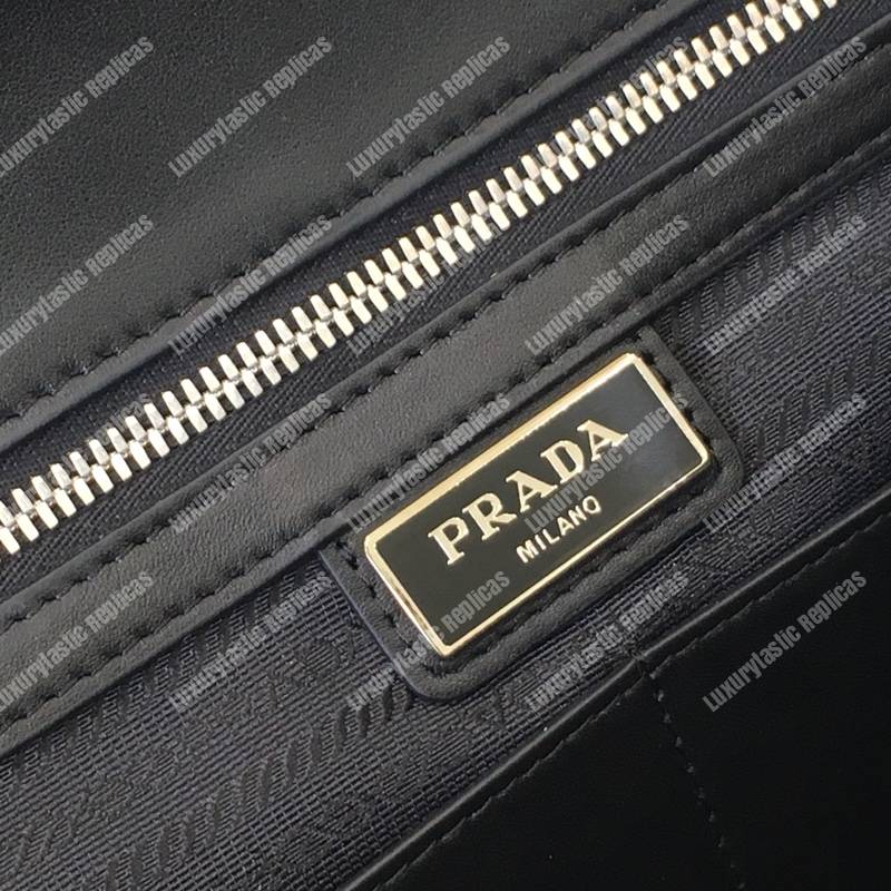 Pra*a saffiano leather work bag green
