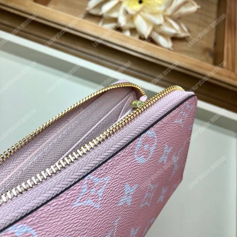 LV Zippy Wallet Monogram Rouge