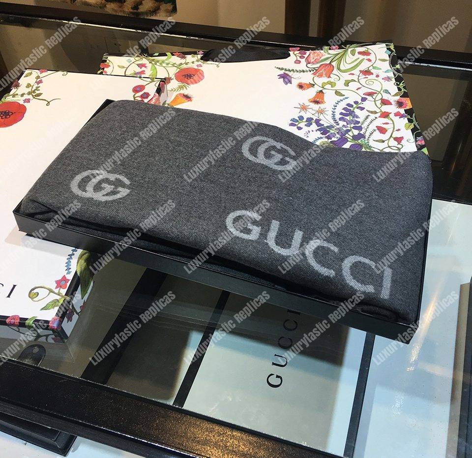G*u*i wool scarf double g pattern grey