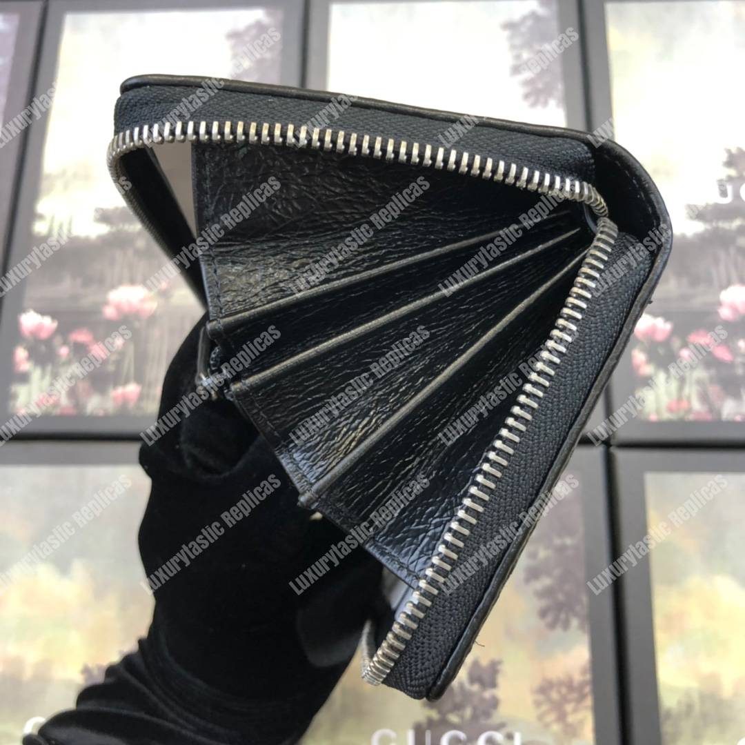 G*u*i zip around wallet with interlocking g