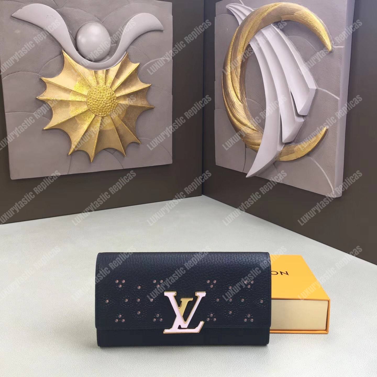 LV Capucines Wallet Noir