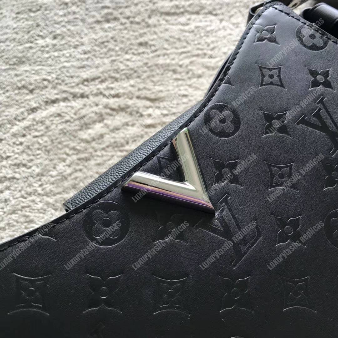 LV Very Hobo Very Leather Noir