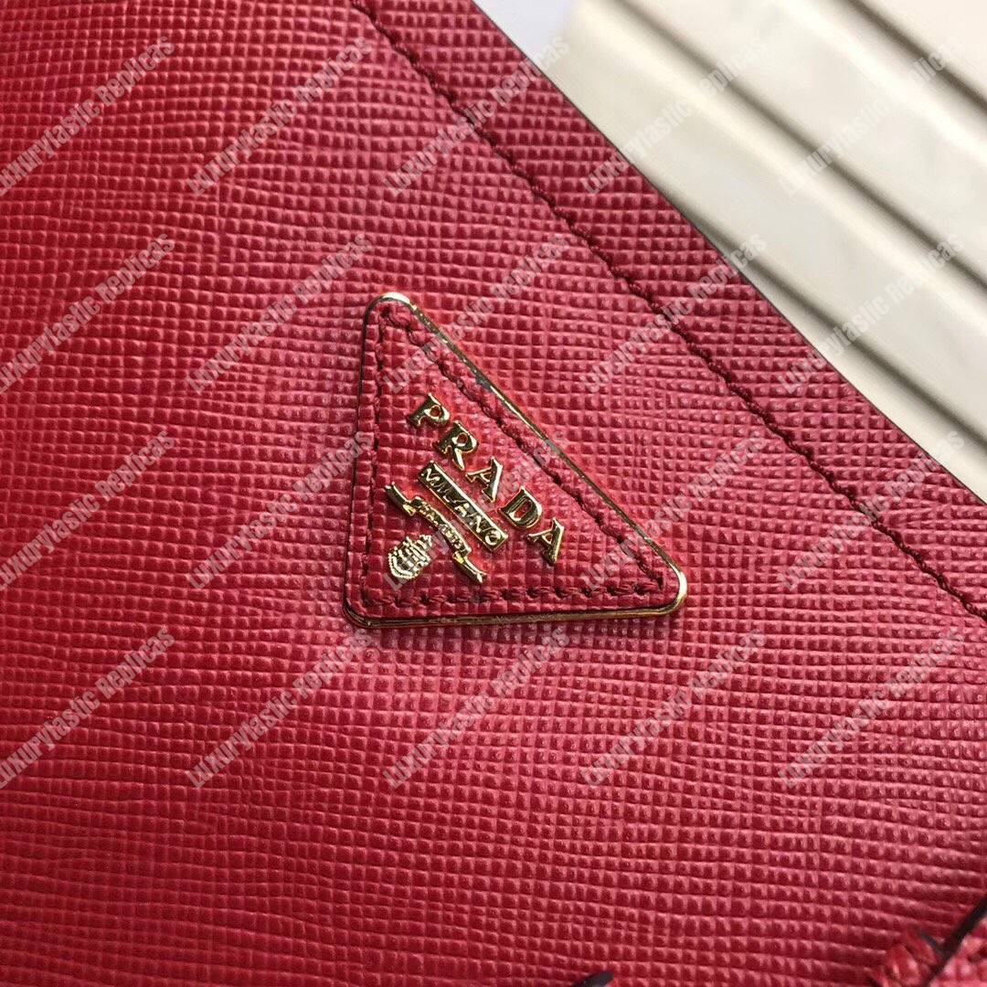 Pra*a panier medium bag red