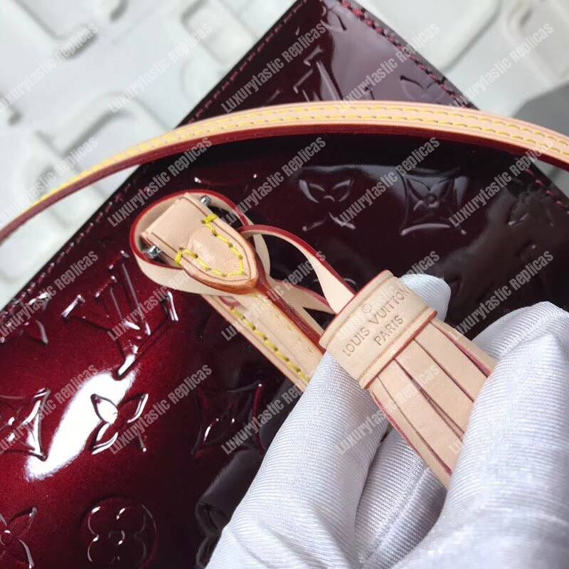 LV Neo Triangle Vernis Leather Amarante