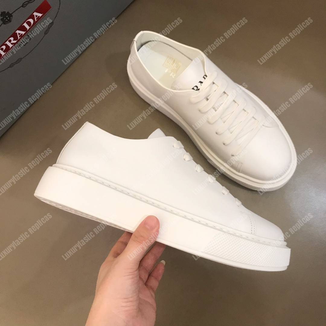 Pra*a leather sneakers white