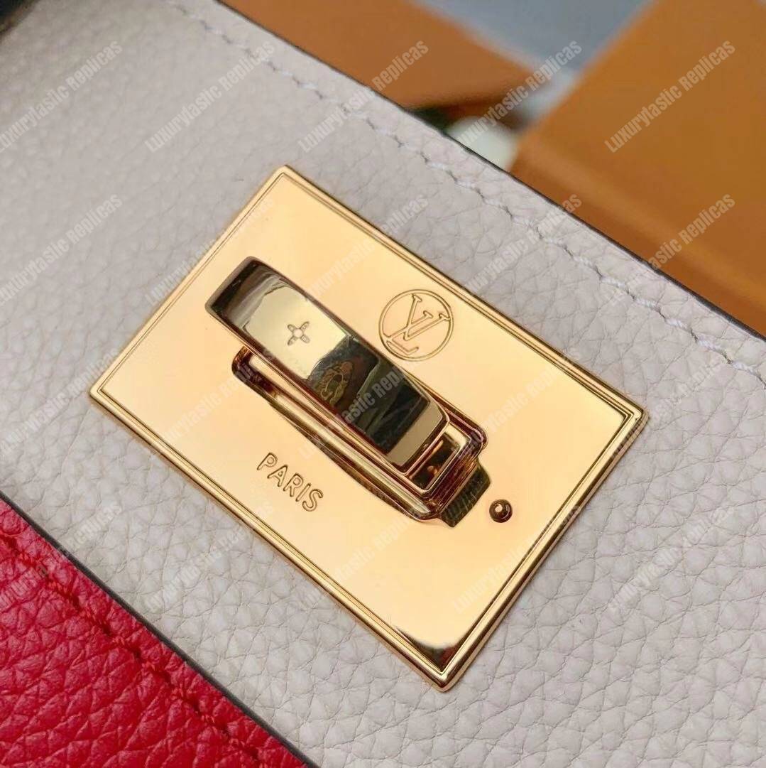 LV On My Side Rouge Pirate