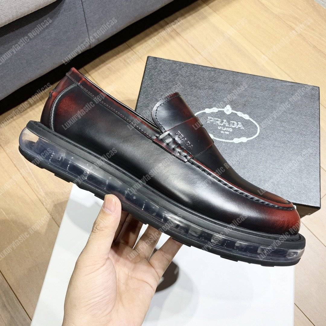 Pra*a leather loafer brown