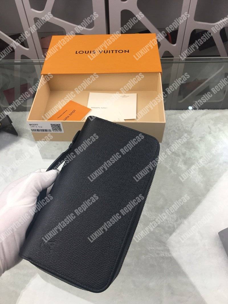 LV Zippy XL Wallet Taiga Black