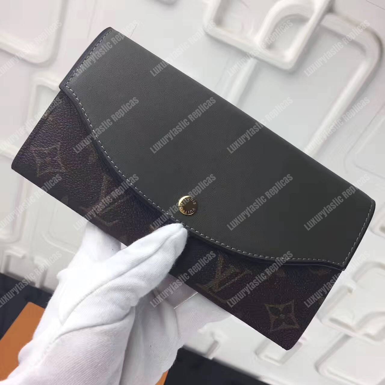 LV Sarah Tuileres Wallet Monogram Khaki