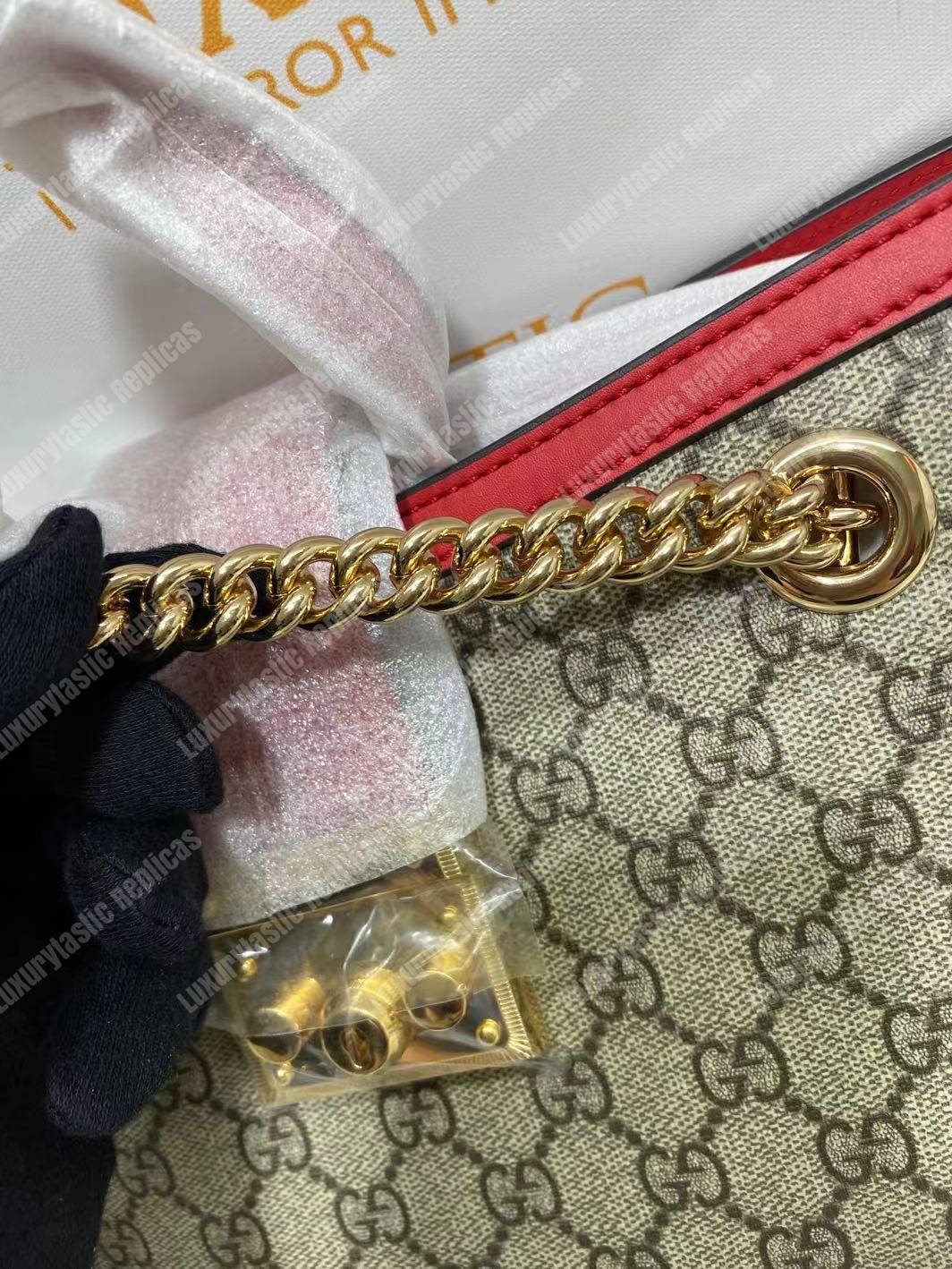 G*u*i padlock medium gg shoulder beige/ebony red