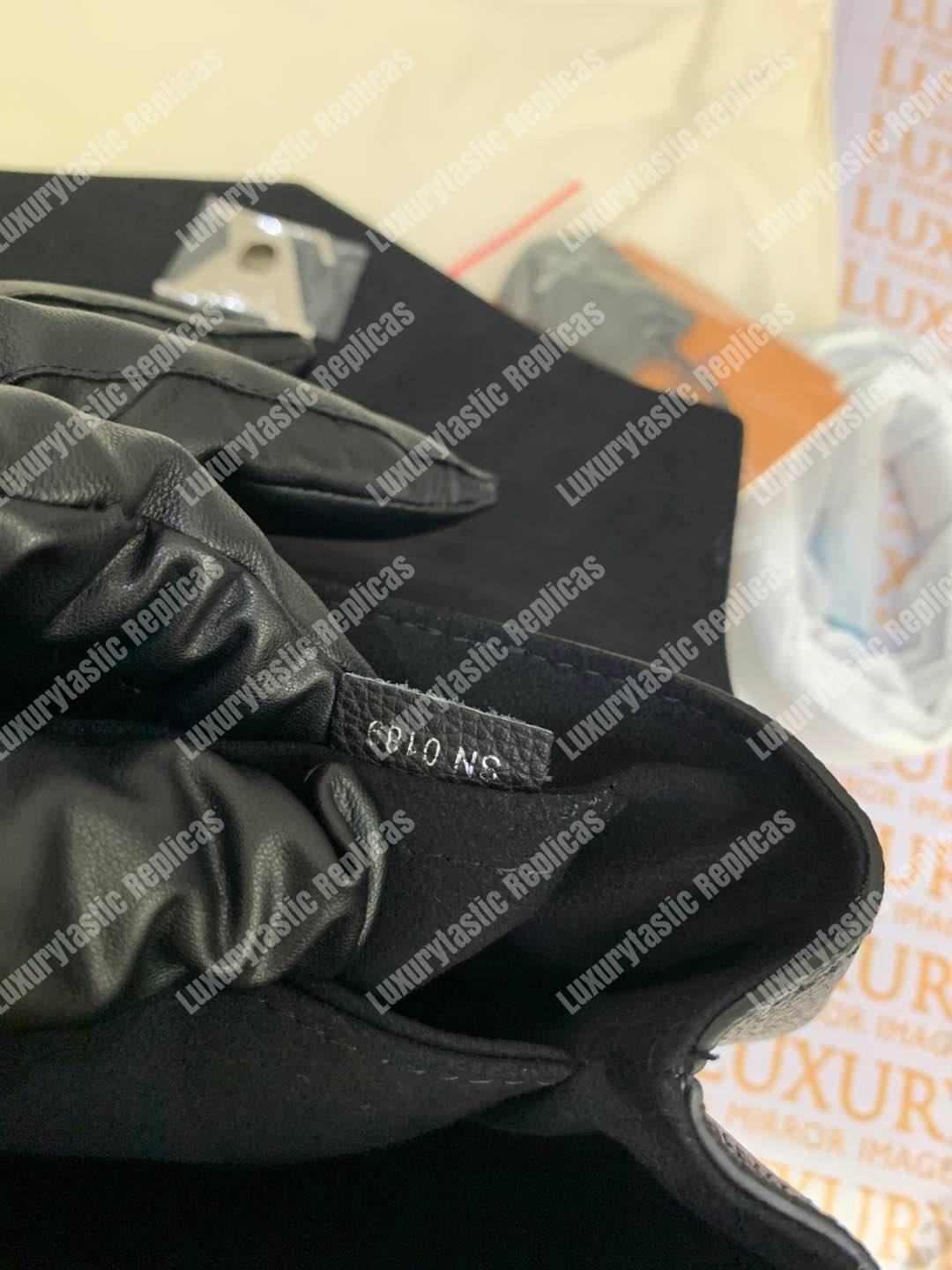 LV MyLockme Handbag Noir