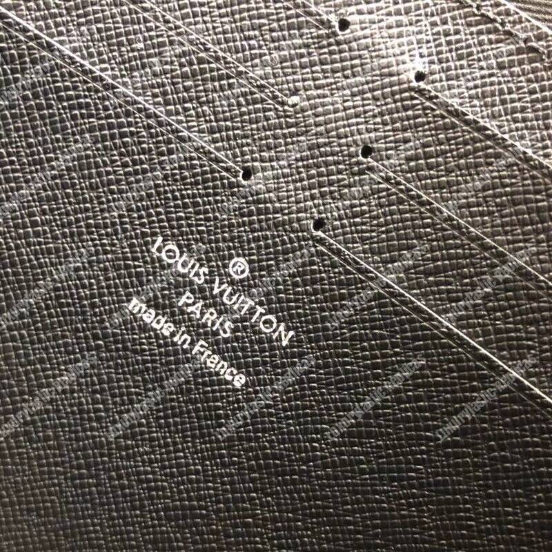 LV Damier Cobalt Race Pochette Voyage MM