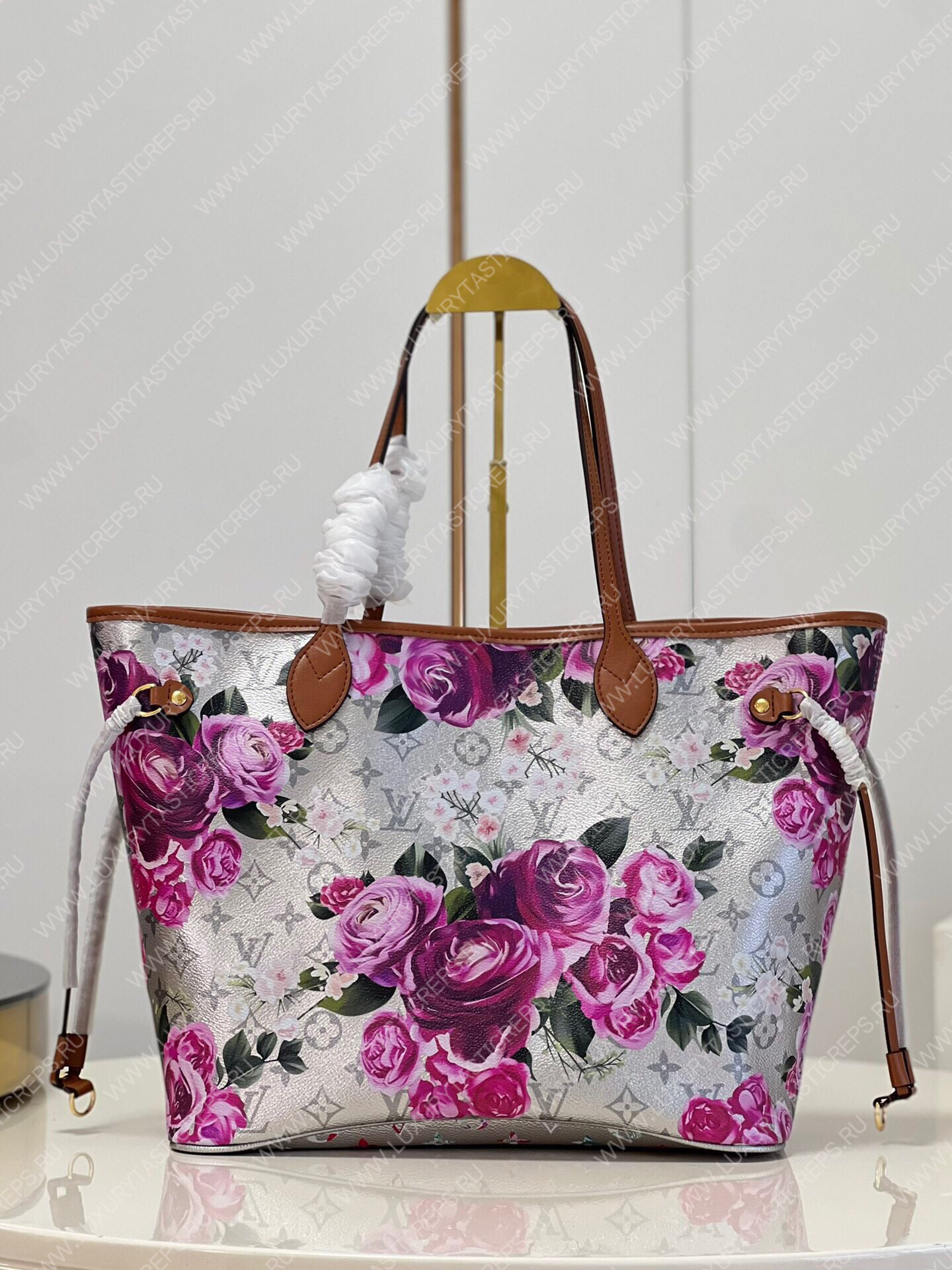 l**is V*t*n neverfull mm silver m21352