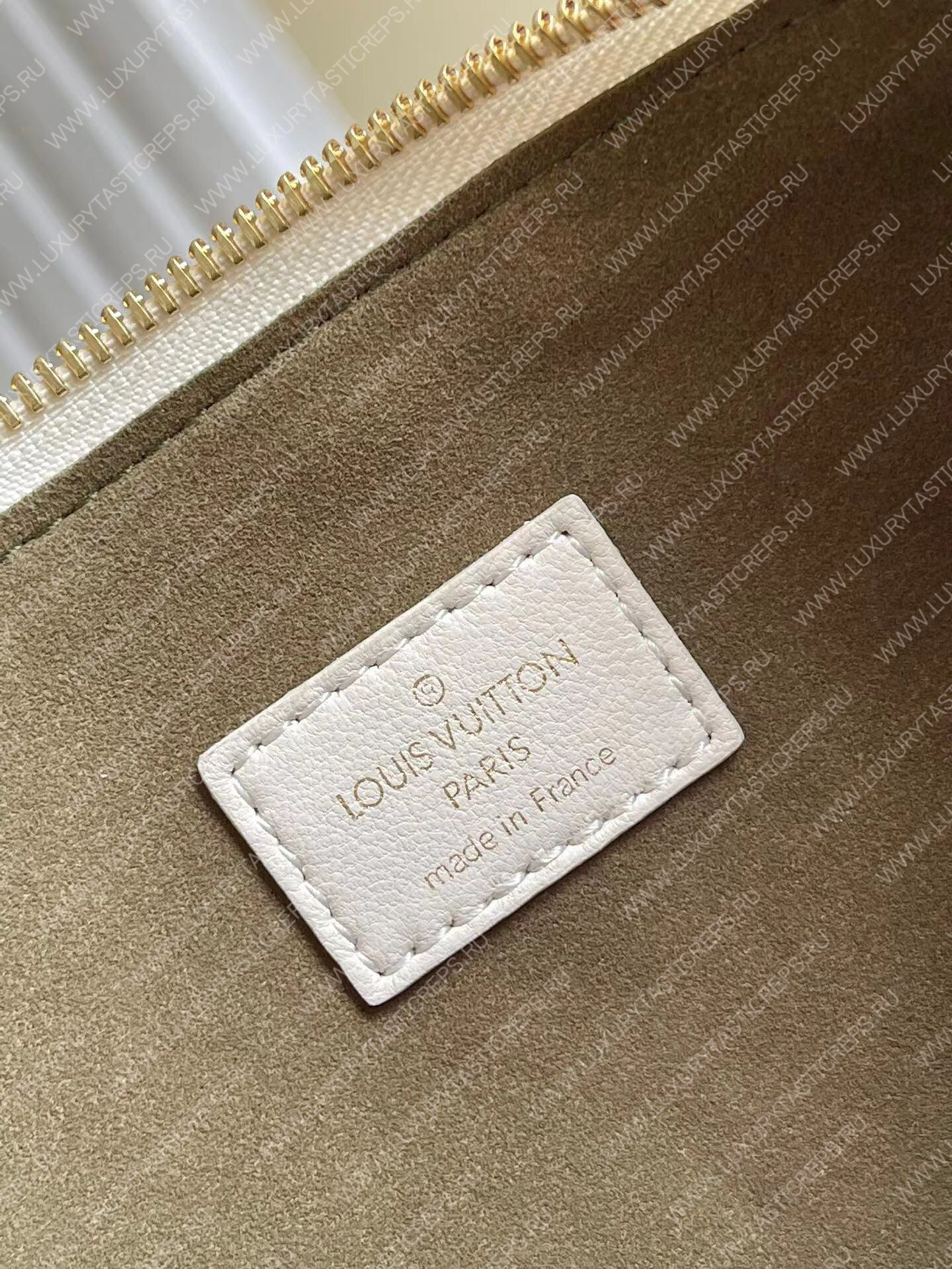 l**is V*t*n coussin pm offwhite m57793