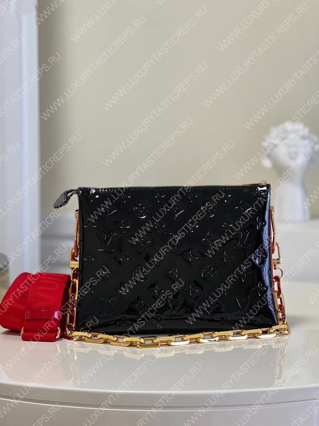 l**is V*t*n coussin pm black m57793
