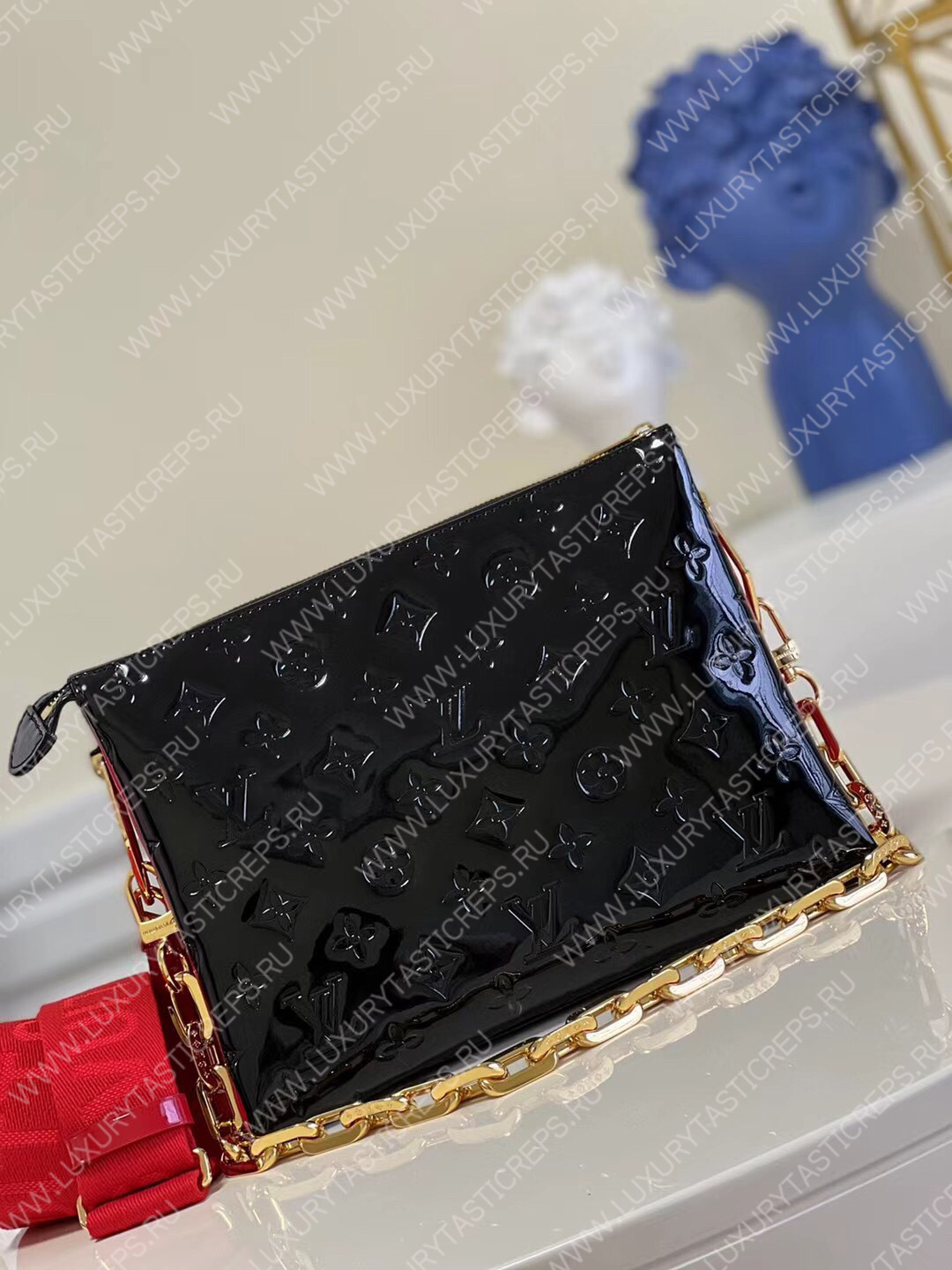 l**is V*t*n coussin pm black m57793