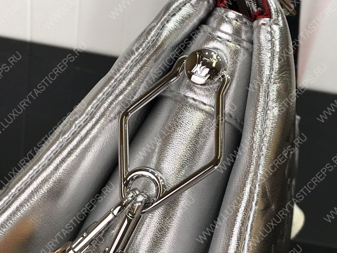 l**is V*t*n coussin pm silver m57793