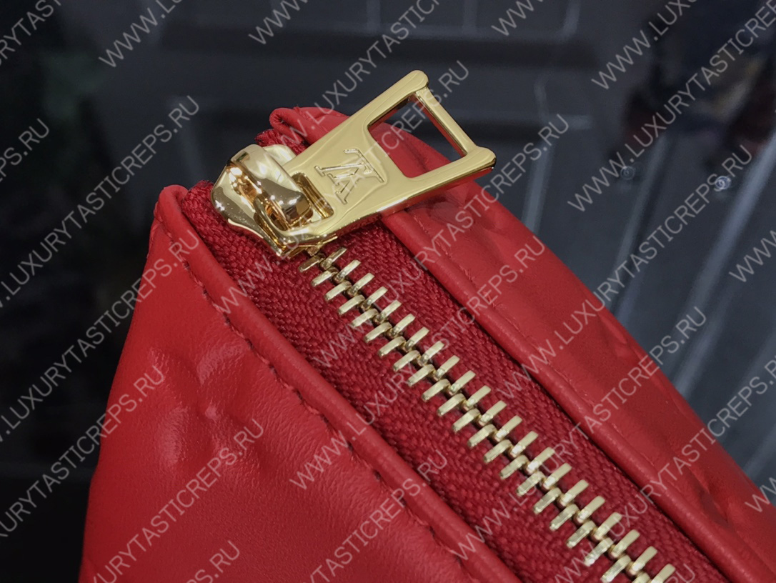 l**is V*t*n coussin pm red m57793
