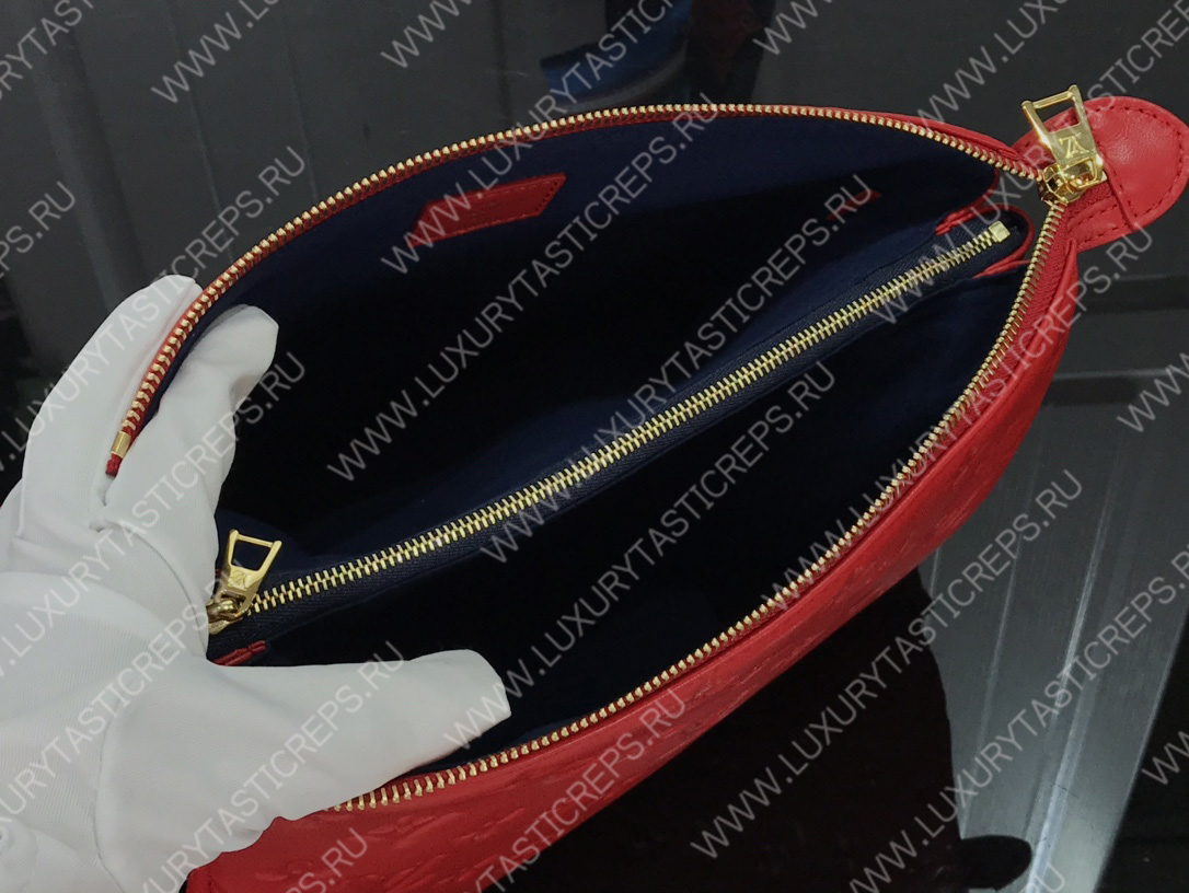 l**is V*t*n coussin pm red m57793
