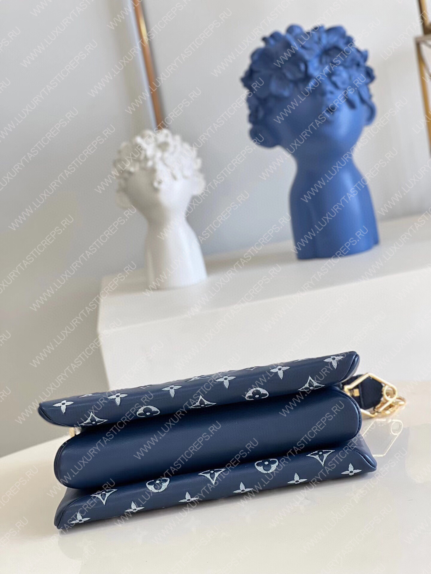 l**is V*t*n coussin pm navy blue m57793