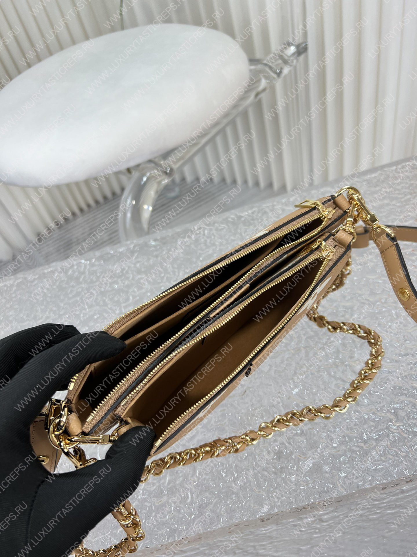 l**is V*t*n multi pochette accessoires arizona beige / cream m45983