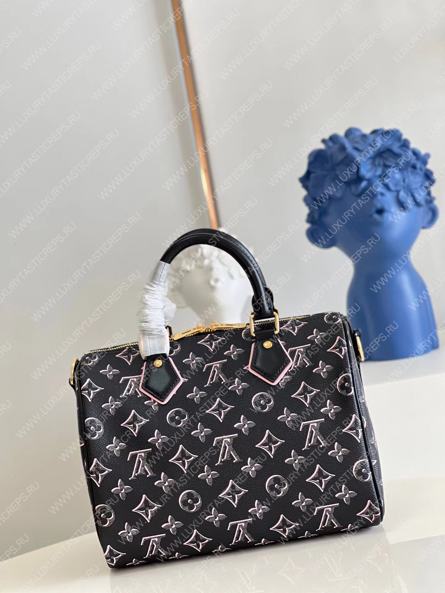 l**is V*t*n speedy bandouliÈre 25 black m20852