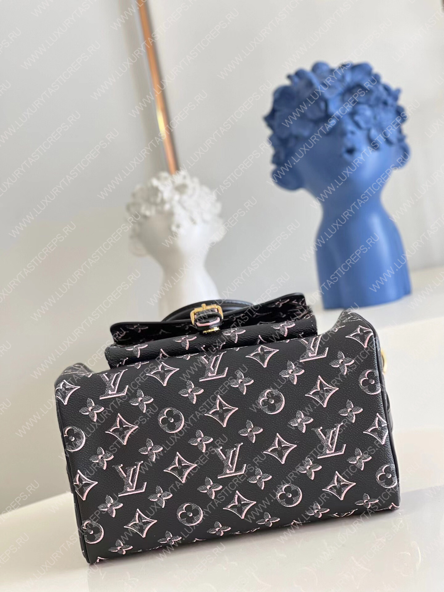 l**is V*t*n speedy bandouliÈre 25 black m20852