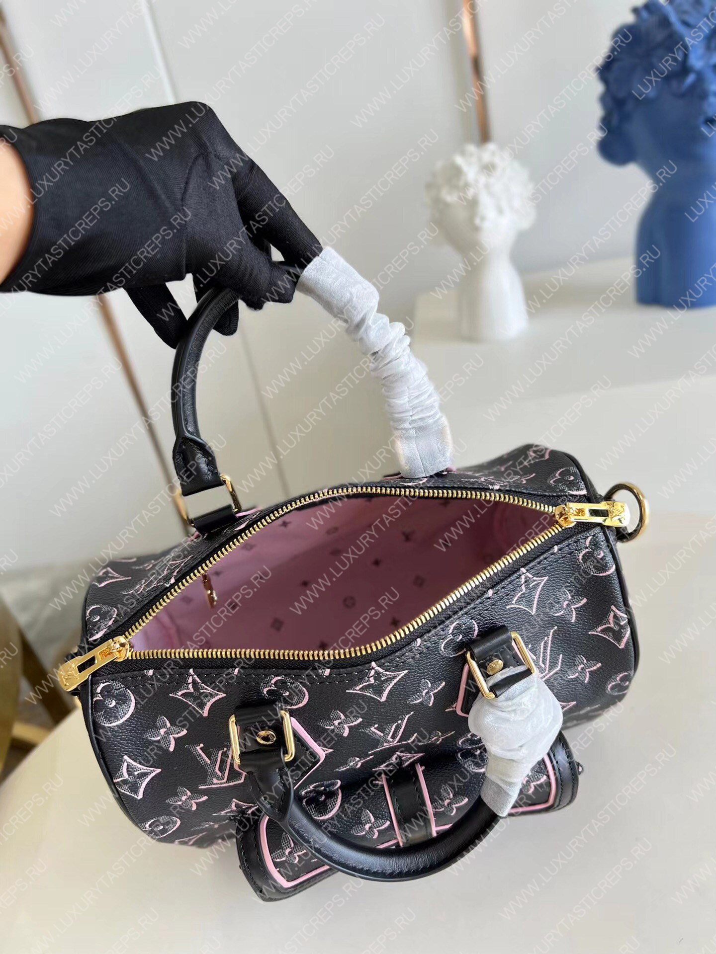 l**is V*t*n speedy bandouliÈre 25 black m20852