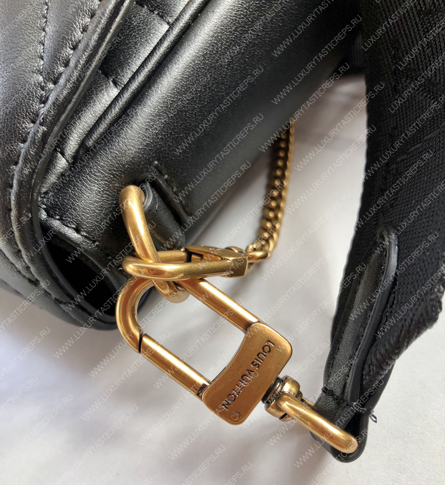 l**is V*t*n new wave multi-pochette black m56461