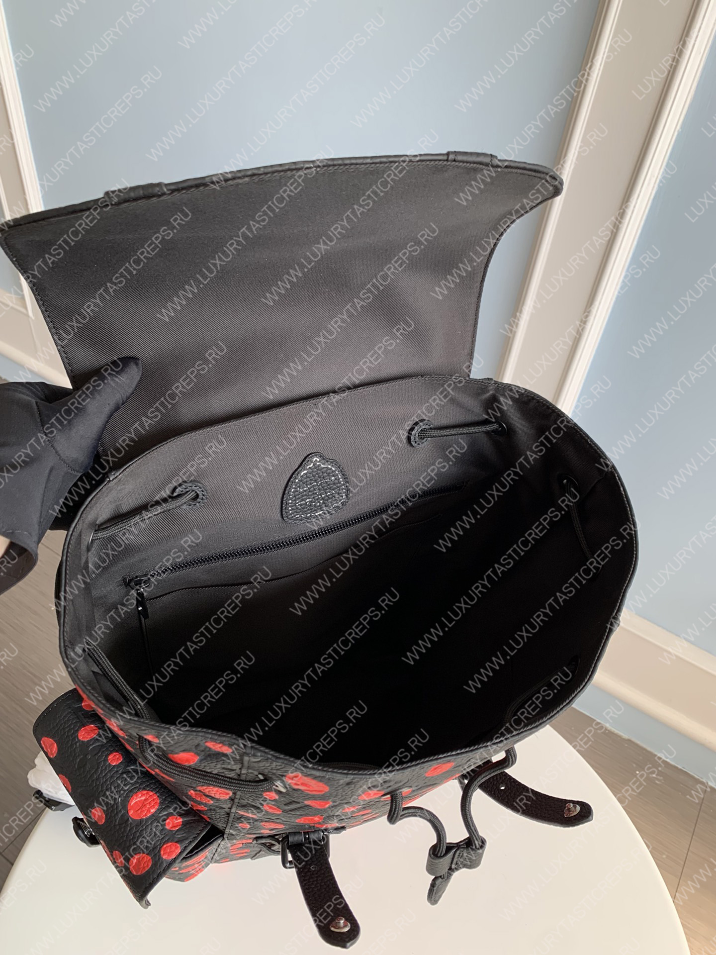l**is V*t*n lv x yk christopher mm black/red m21978