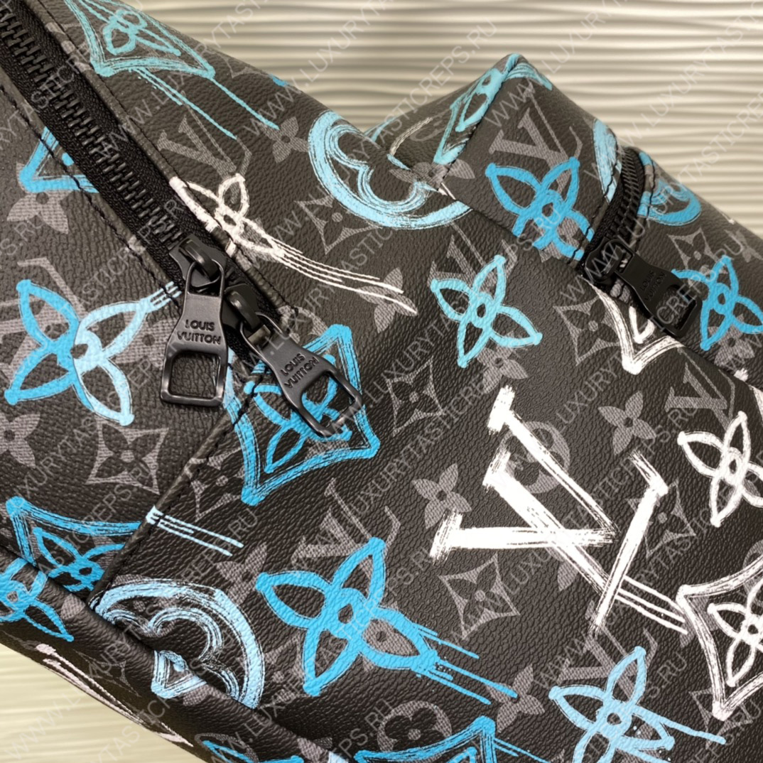 l**is V*t*n discovery backpack graffiti green m21395