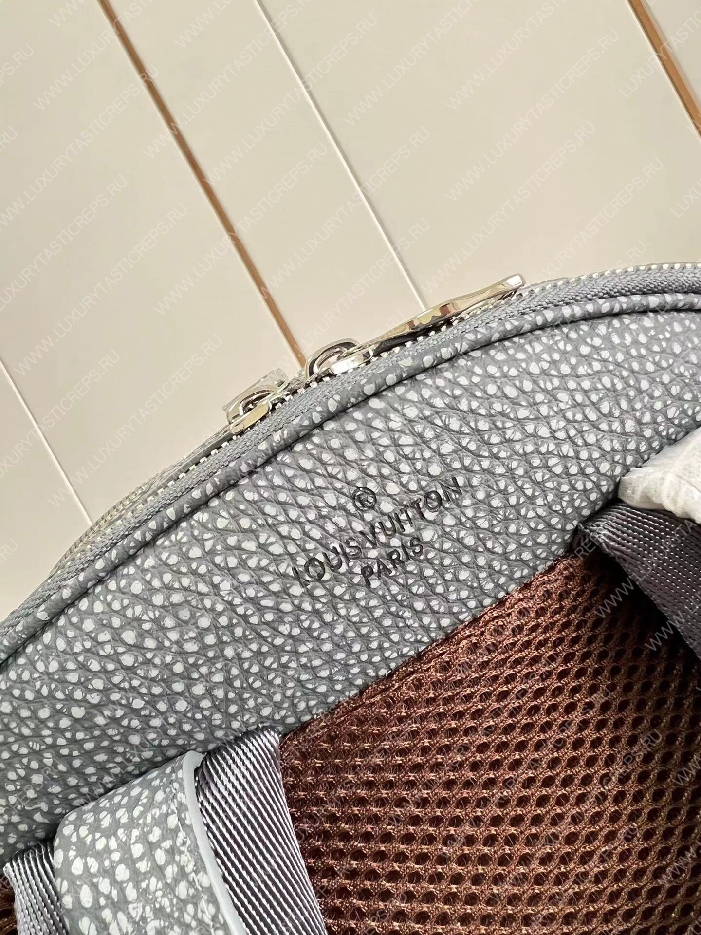 l**is V*t*n ellipse backpack granite m20877