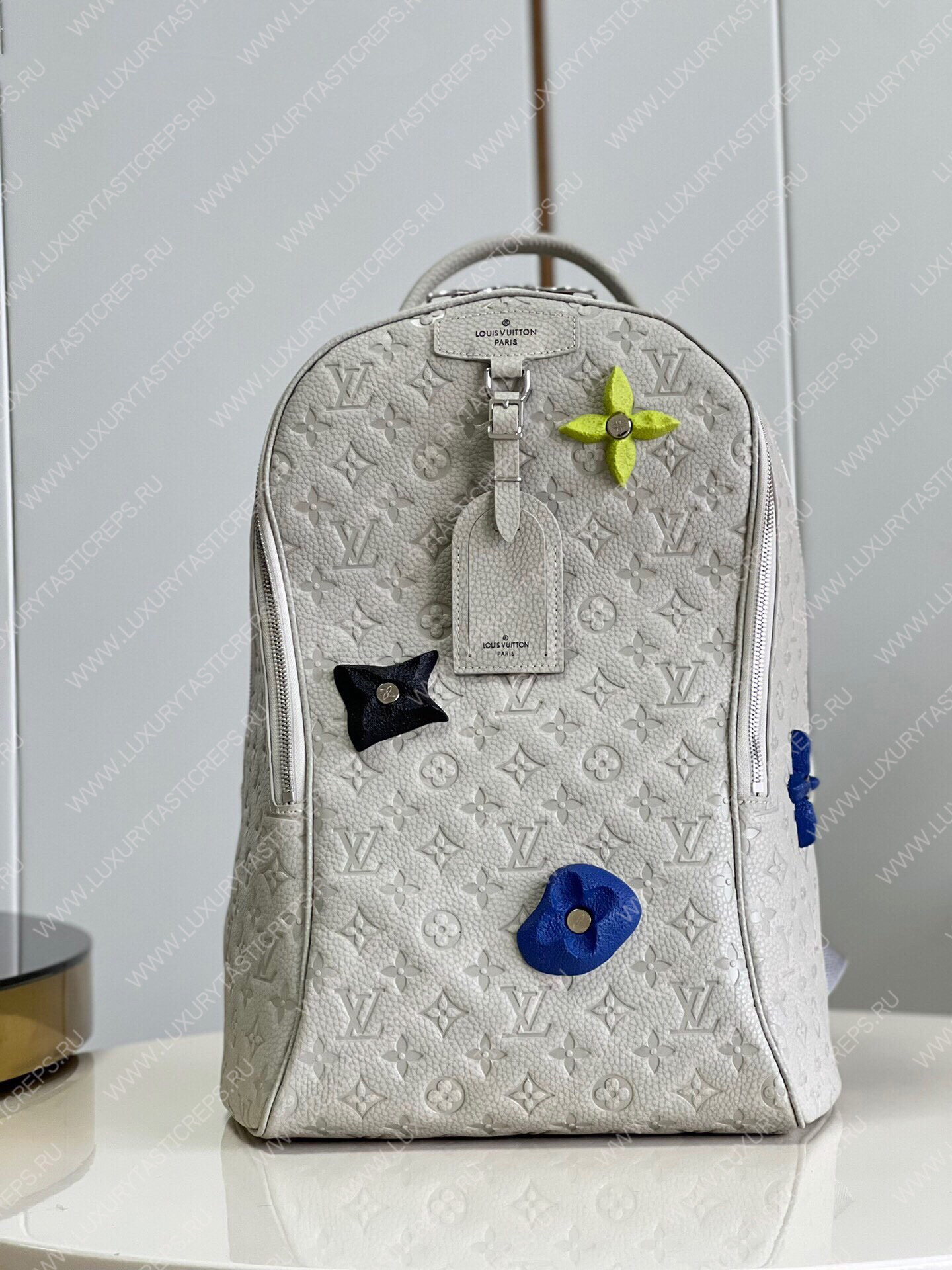 l**is V*t*n ellipse backpack white m20877