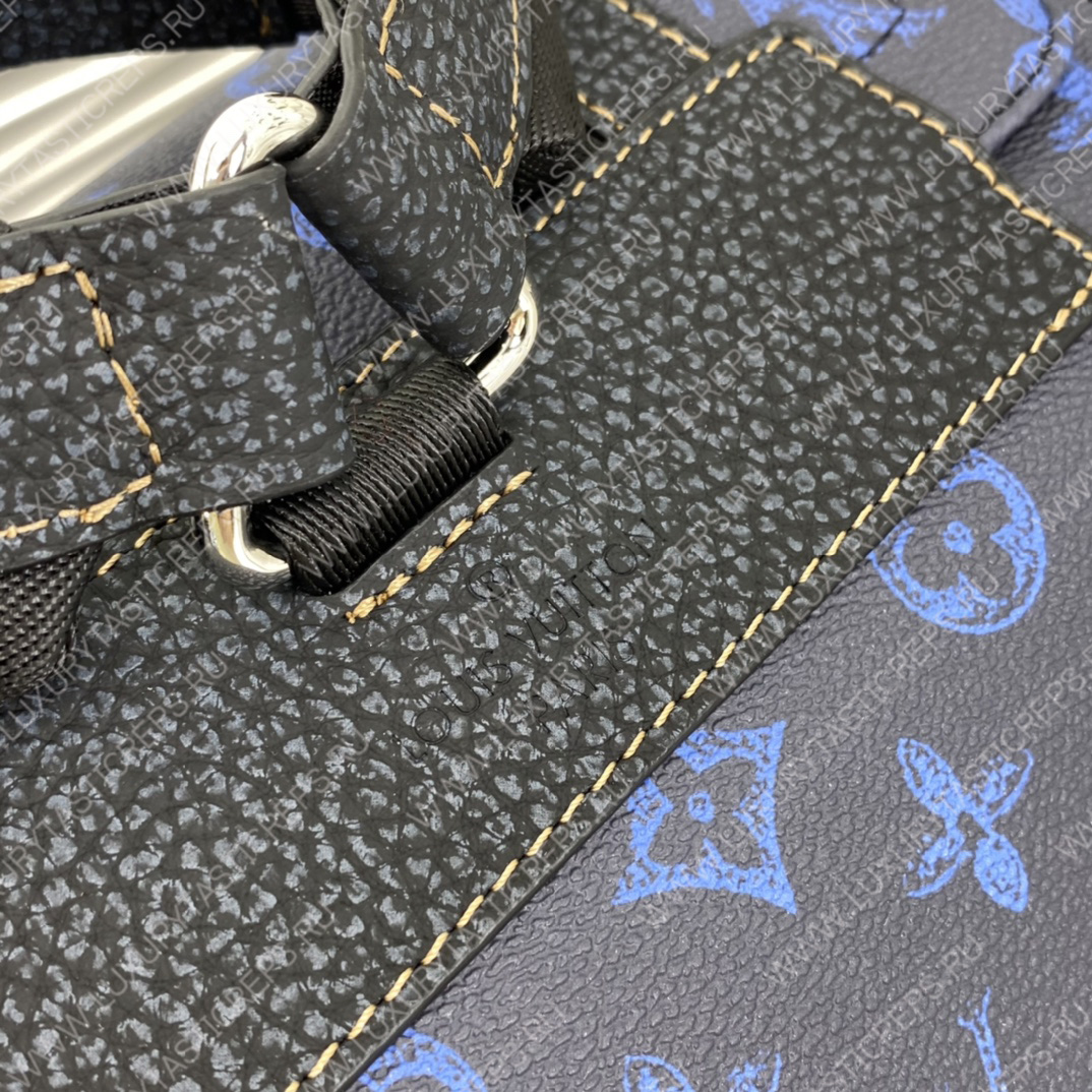 l**is V*t*n christopher mm blue m46338