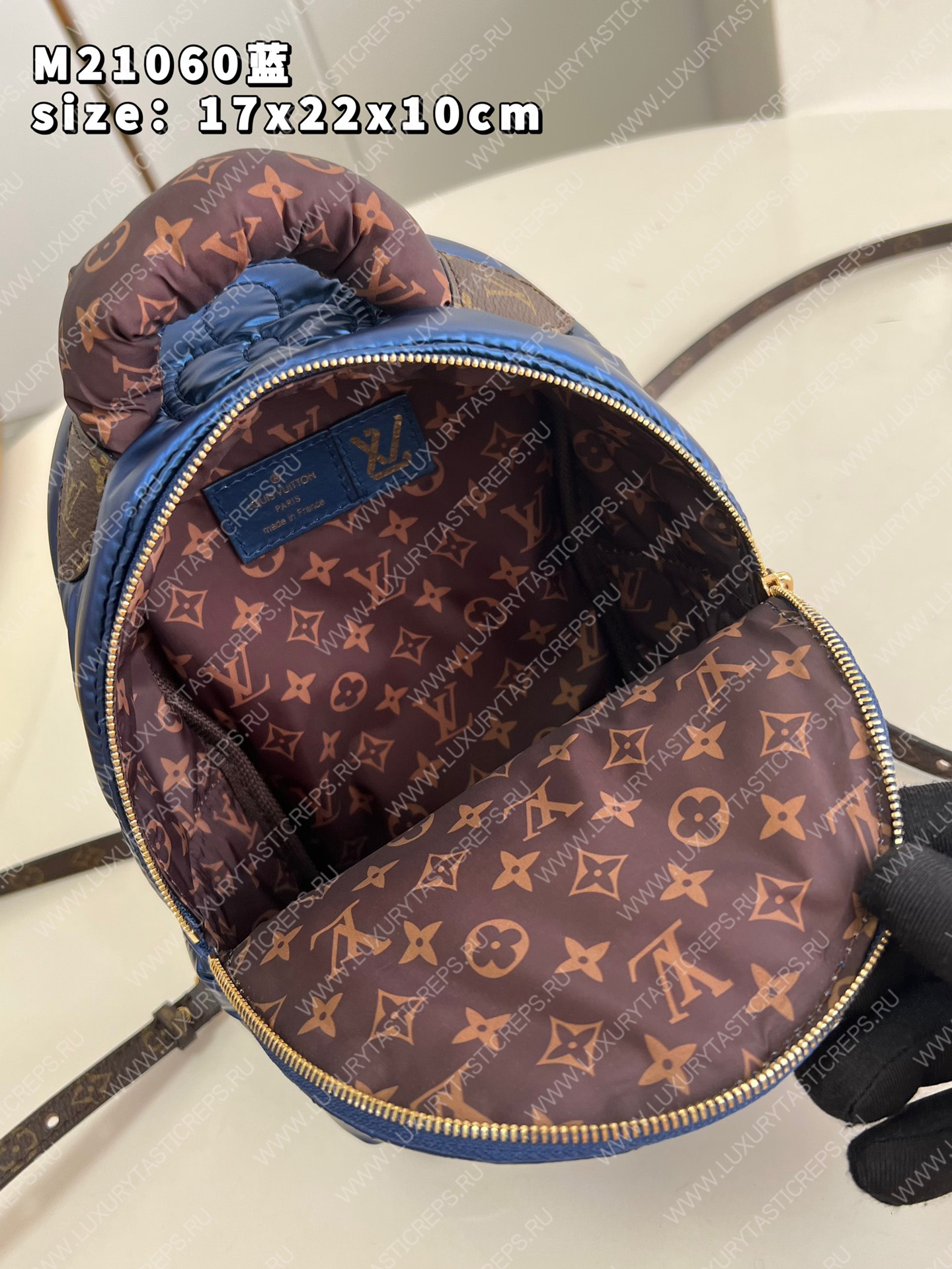 l**is V*t*n palm springs mini blue m21060