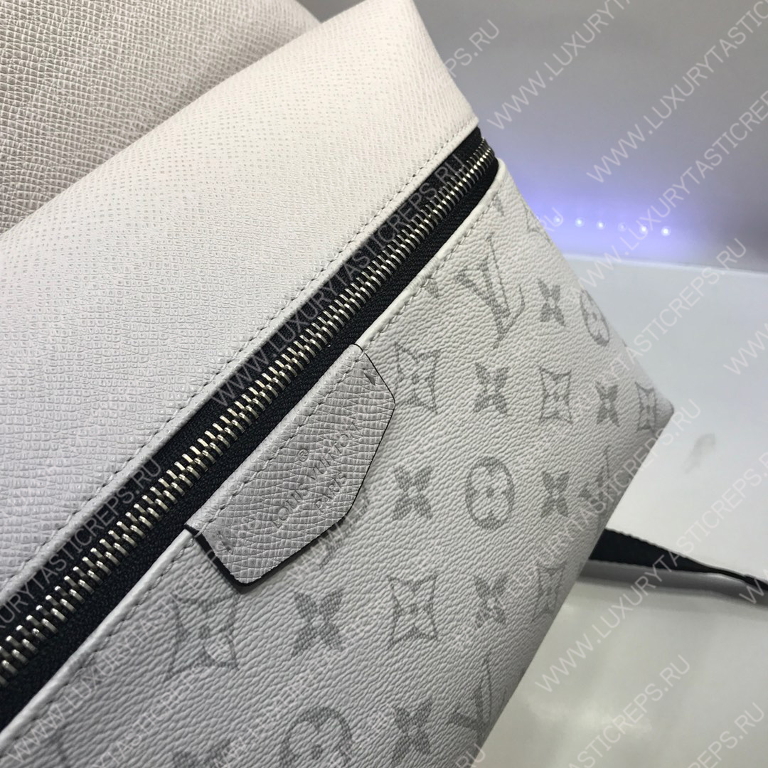 l**is V*t*n discovery backpack pm white m30230