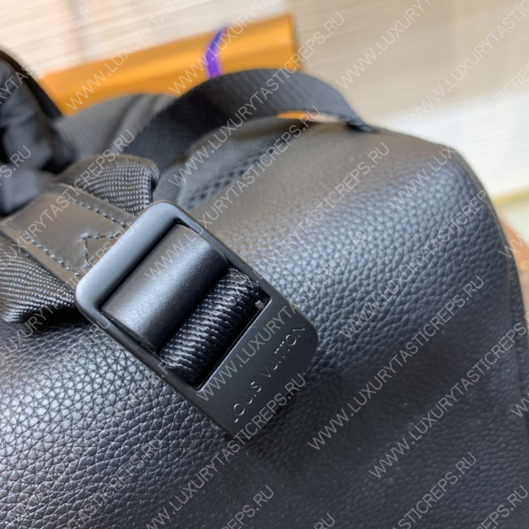 l**is V*t*n takeoff backpack black m57079