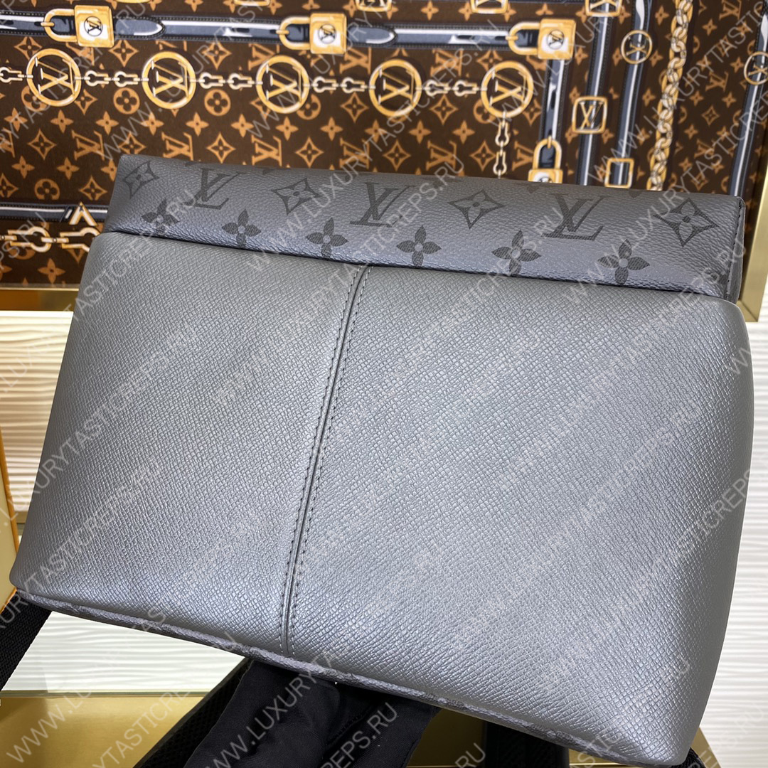 l**is V*t*n discovery backpack pm gunmetal gray m30835