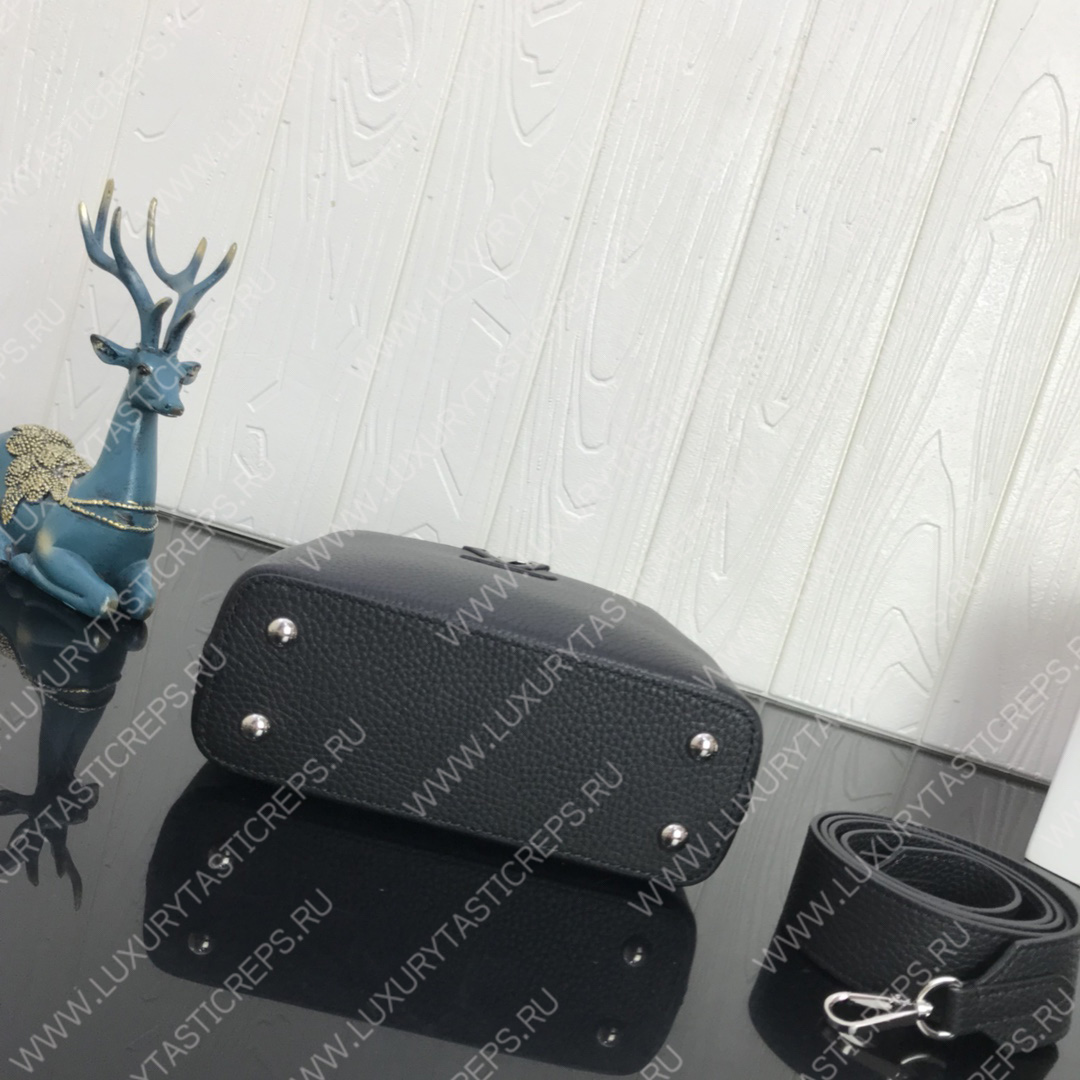 l**is V*t*n capucines mini black m56071