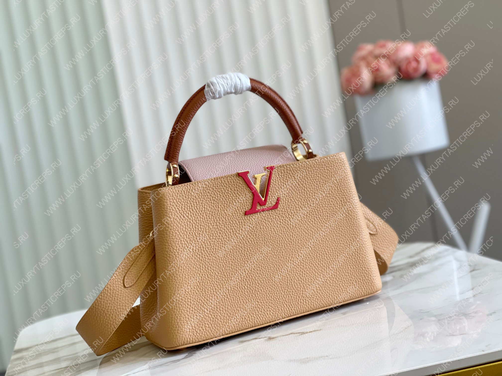 l**is V*t*n capucines mm arizona beige m20784