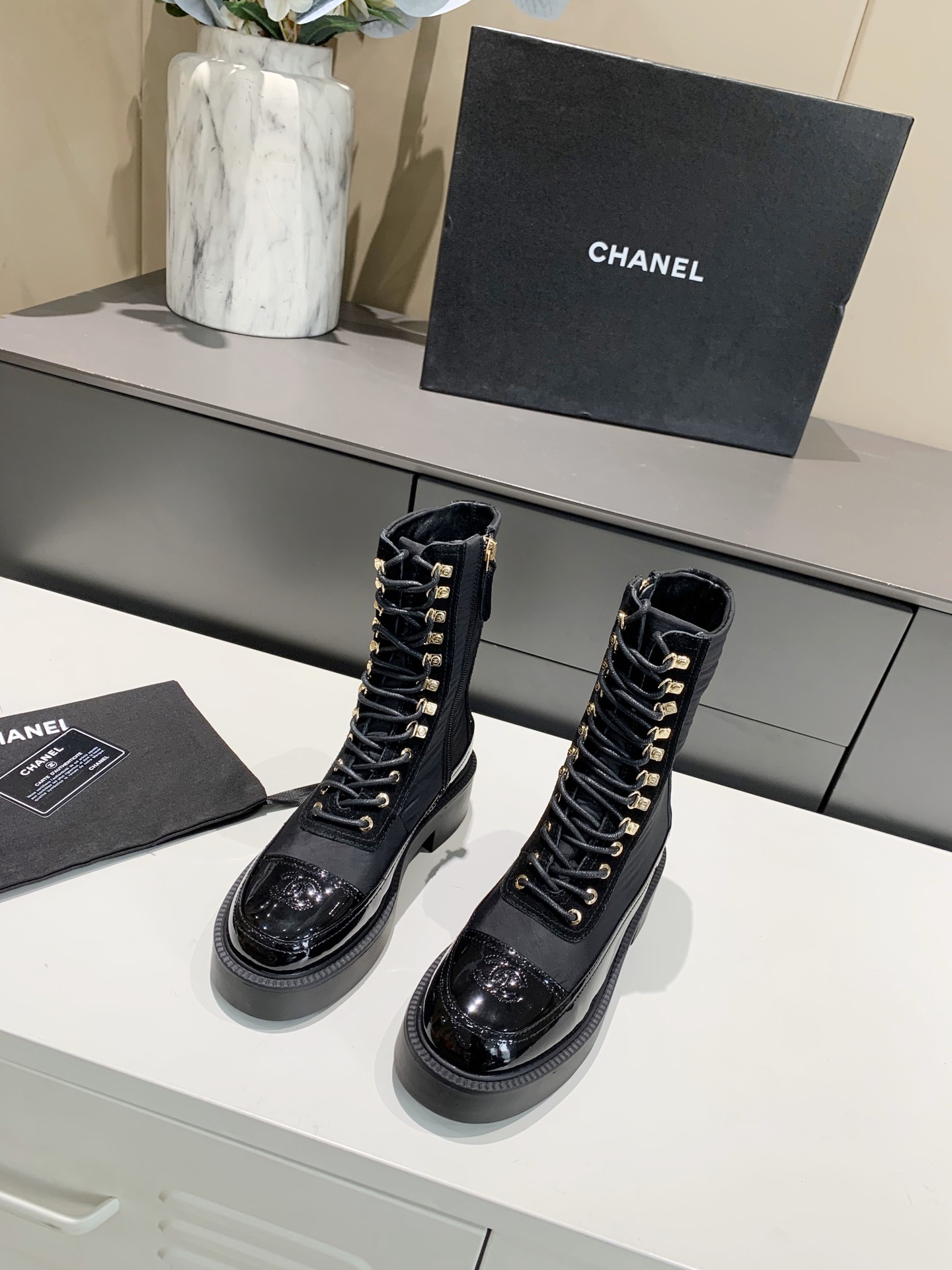 Ch*el lace-up boots black & white g38086