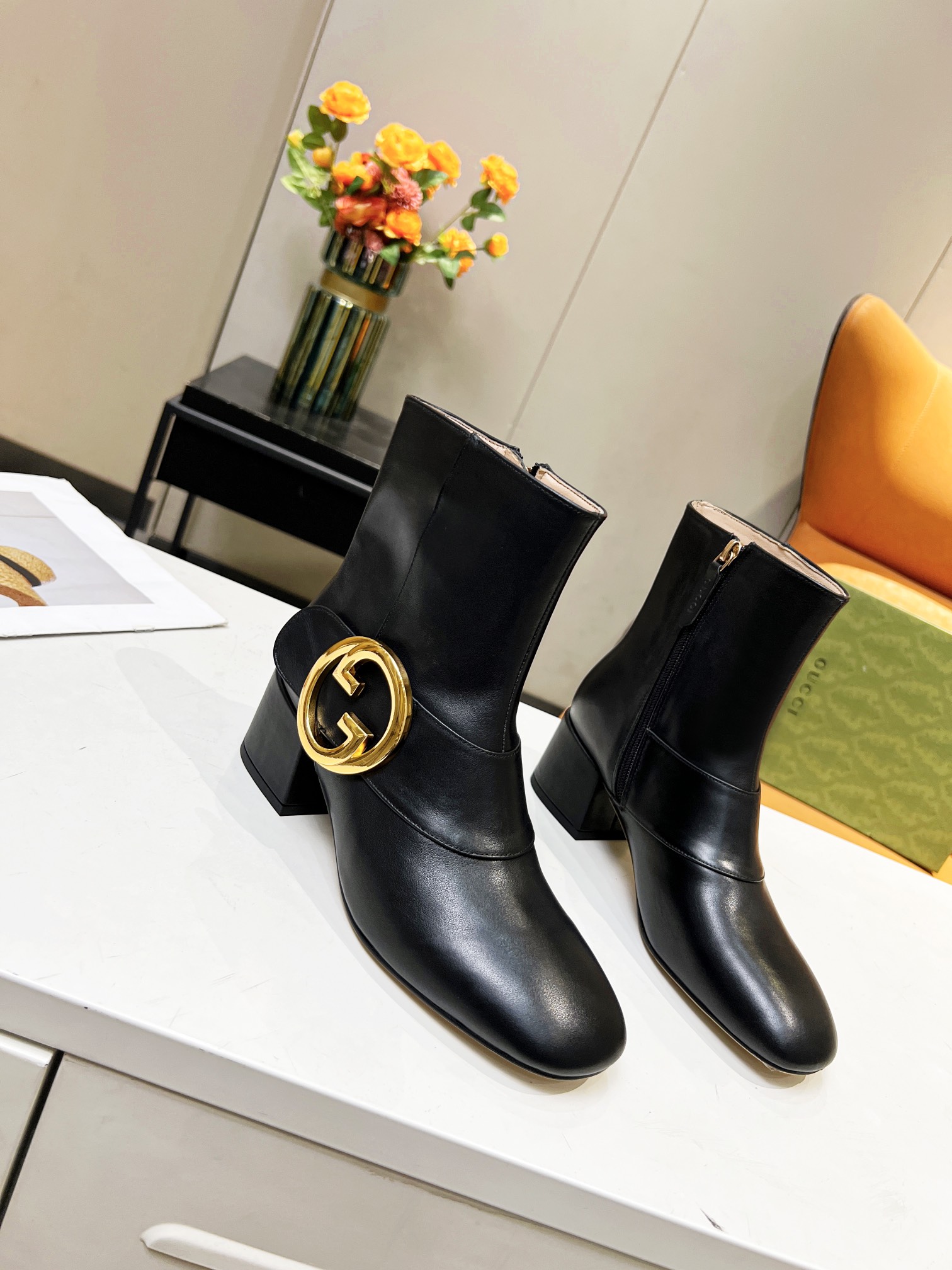 G*u*i women blondie ankle boot 700016